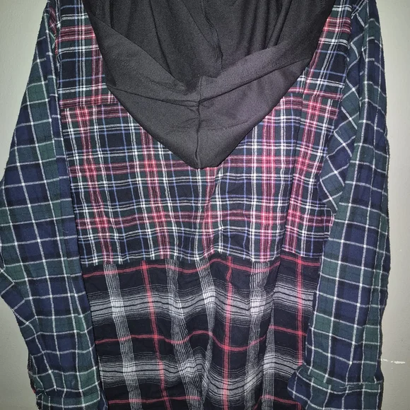 Rue21 Plaid Button-Up Shirt with Hood - Picture 2 of 2
